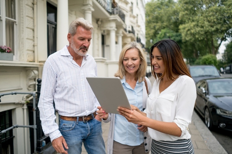 5 Important Questions When Choosing Your First Home