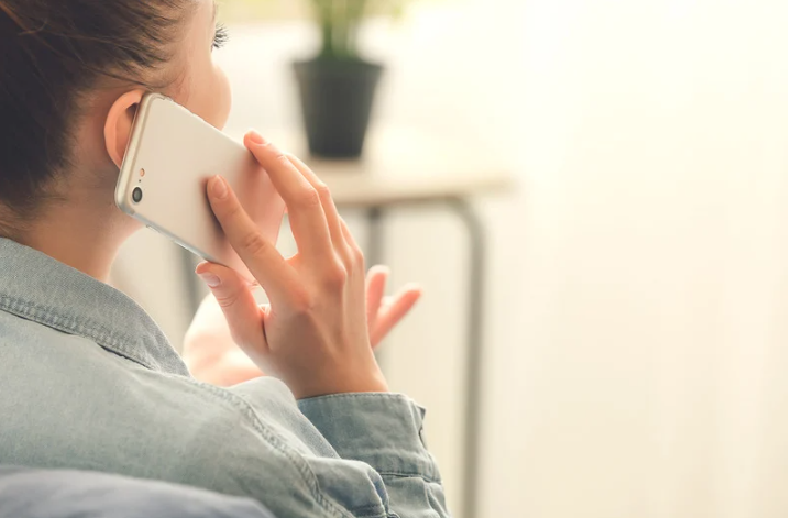 Learn How to Avoid Phone Call Scams