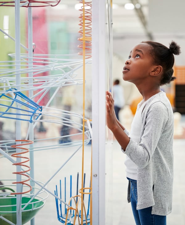 little girl at science learning center