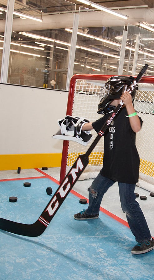 children playing hockey